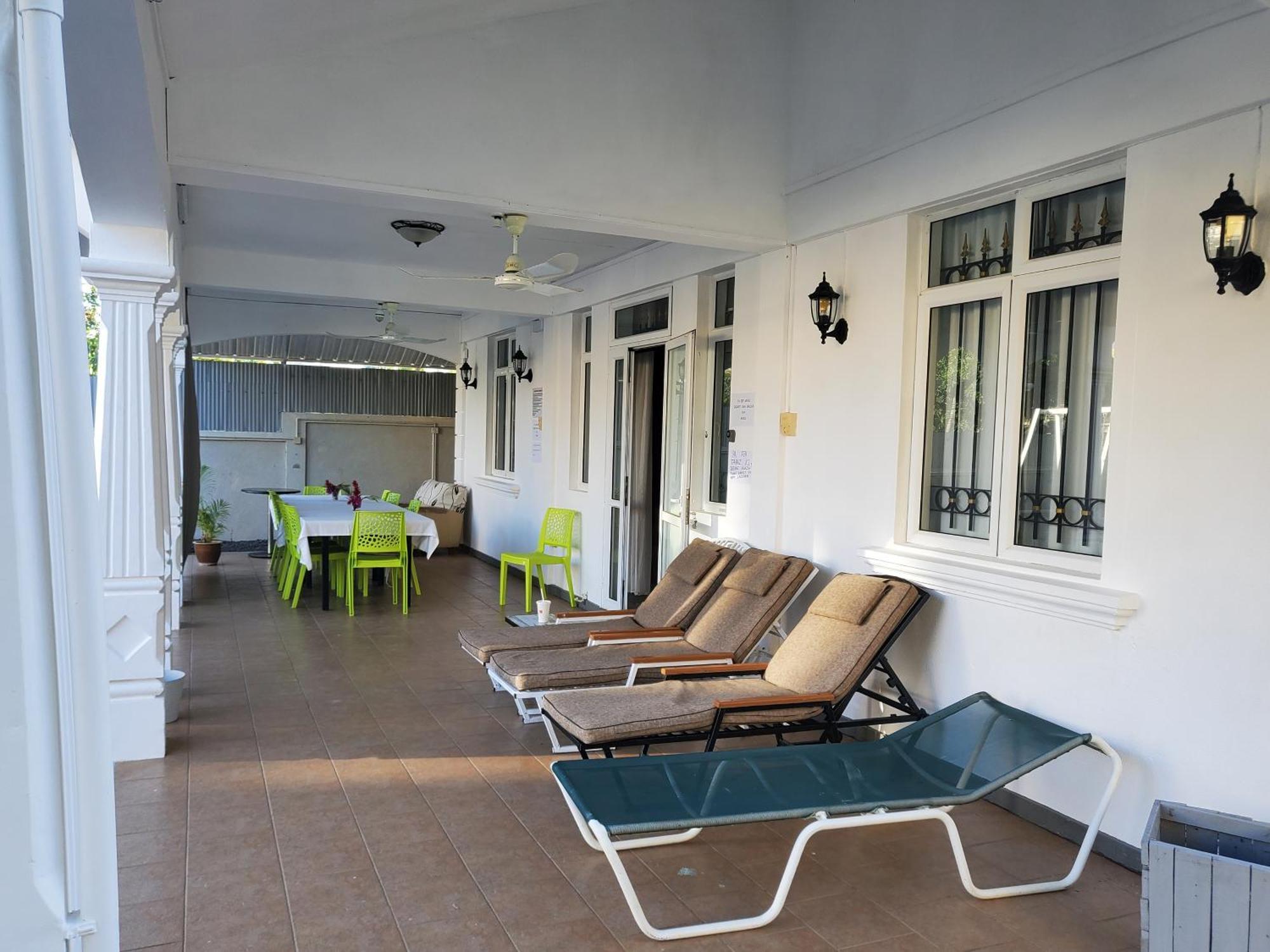 MauriSoleil Self-Catering Guesthouse - Flic-en-Flacq Exterior foto